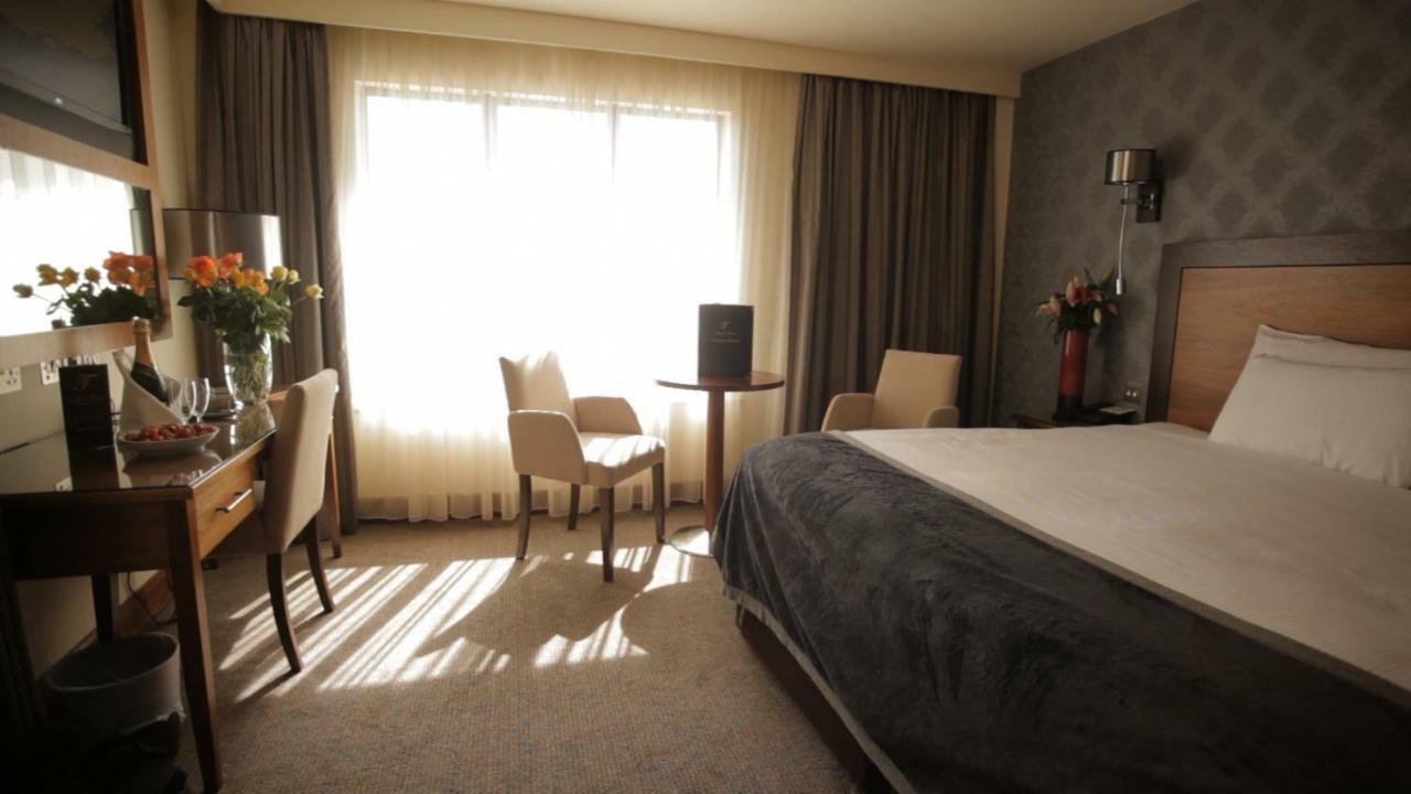 Treacys Hotel & Leisure Centre واتيرفورد المظهر الخارجي الصورة